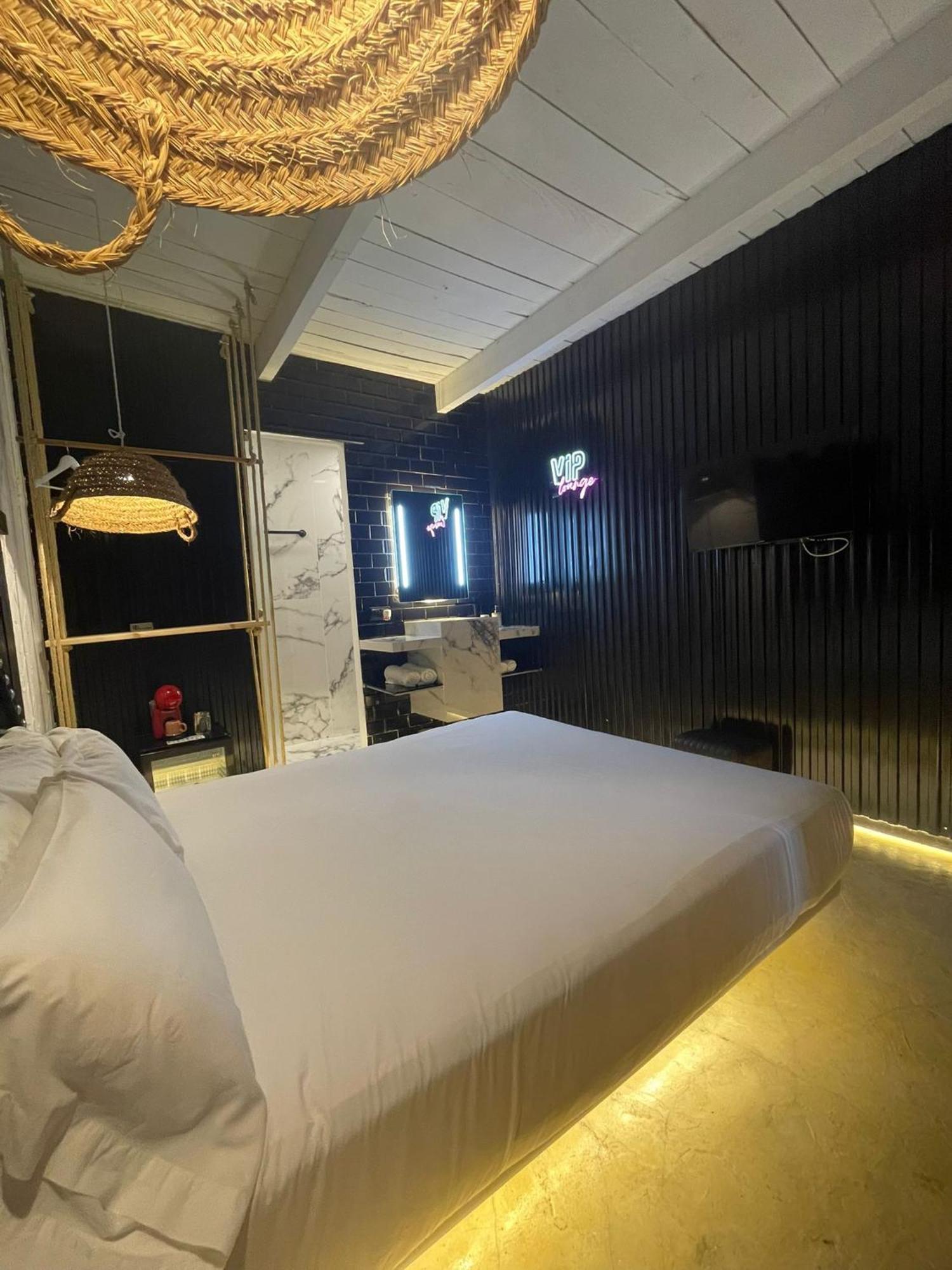 Paiise Hotels Sant Francesc de s'Estany Exteriör bild